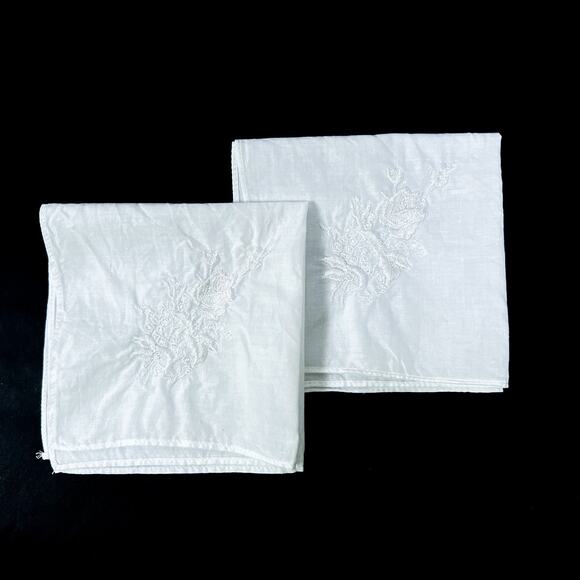 Handkerchief Set 2 White On White Embroidered Flowers Vintage Cotton 10" Square - Picture 2 of 6